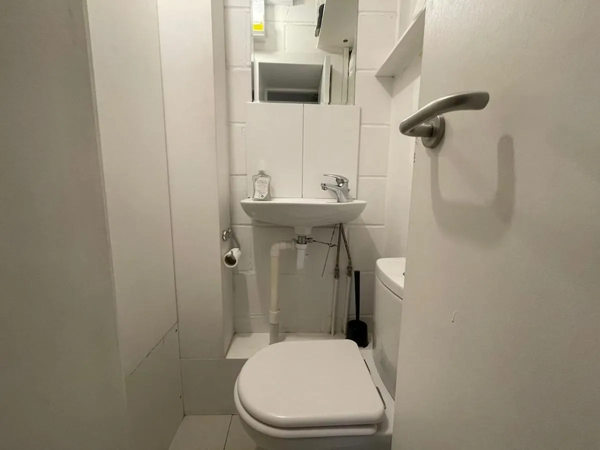 2 Bed Overlooking The Marina, Tower Bridge! Londres Hébergement de vacances